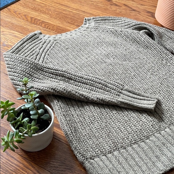 American Eagle Jegging Sweater - Picture 5 of 5